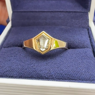 18k Yellow Gold with 0.42ct 6.59 x 5.66mm Modified Hexagon Dark Green Diamond Custom Tapered Band, Size 7