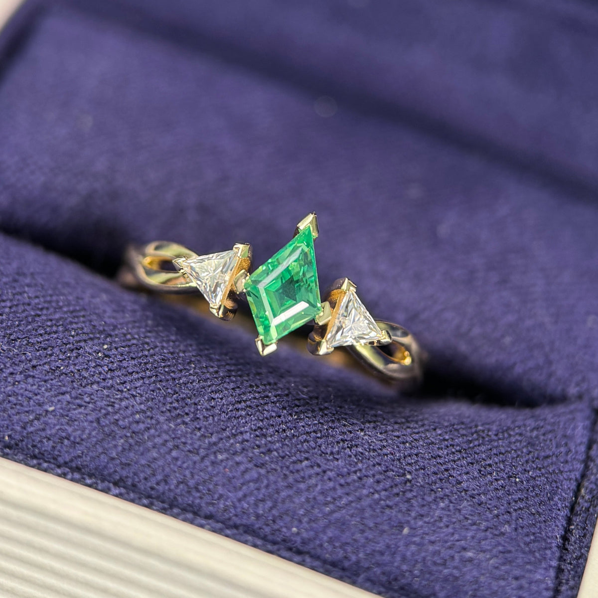 14k Yellow Gold Custom-cut Hexagon Green Lab Sapphire and 2pc Triangle Moissanites on Twisted Band, Size 5.5