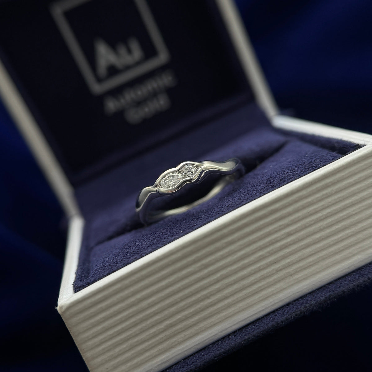 14k White Gold with 3.5x.2.5mm Oval and 2.5mm Round Lab Diamonds Liquid Band Ring size 5