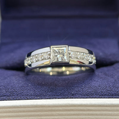 950 Platinum and 4mm Princess Lab Diamond with 10pc 2mm Round Lab Diamonds Custom Ring, size 8