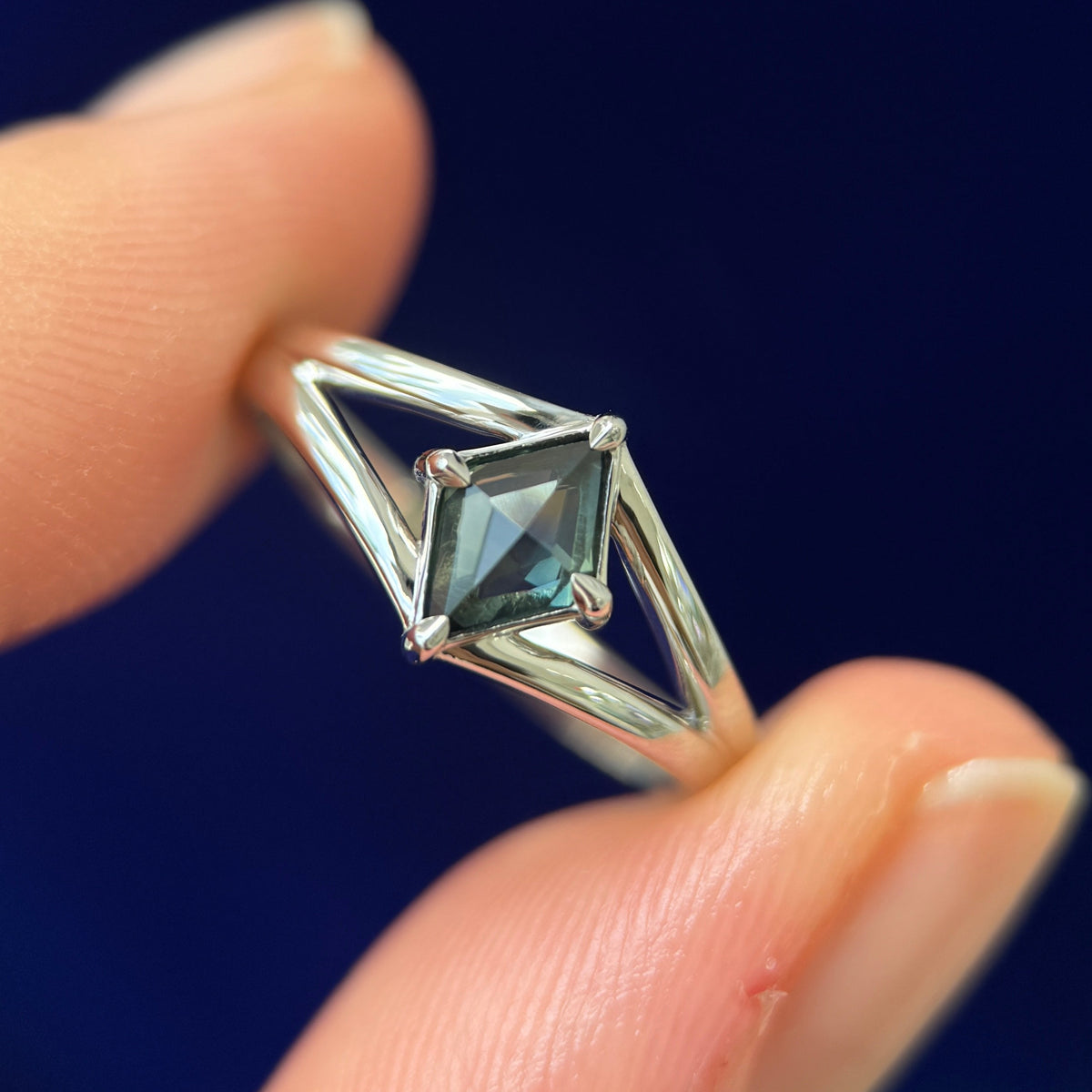 950 Platinum & 0.80ct Custom-cut Teal Sapphire Kite Ring, size 6