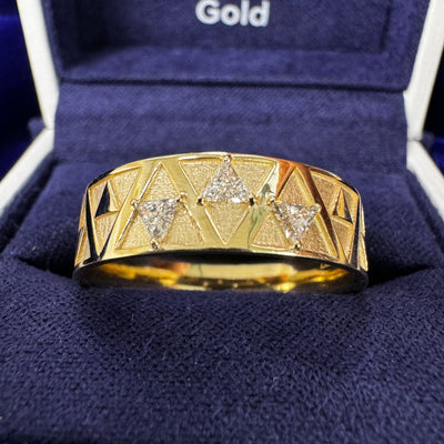 14k Yellow Gold & 3 Trillion Lab Diamond Zelda-inspired 6mm Band Custom Ring in a blue ring box